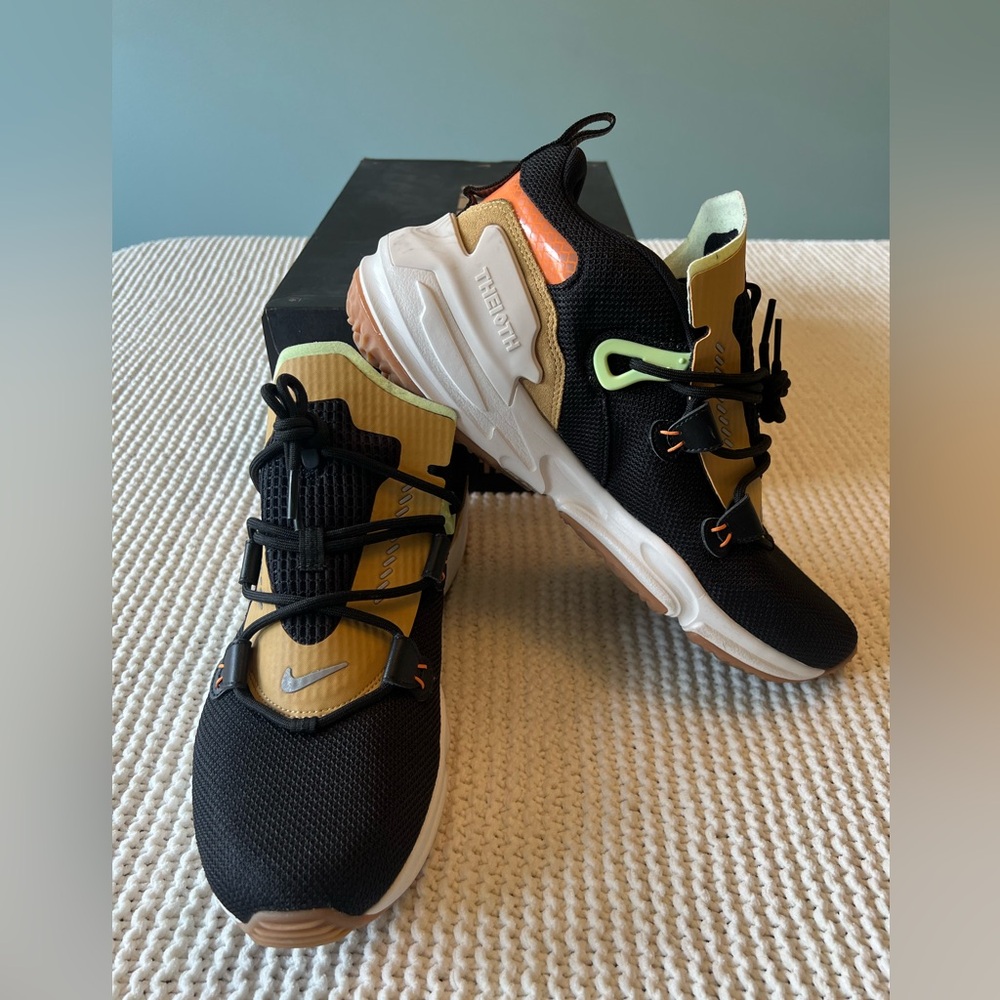 Like New Men’s Nike Zoom MOC